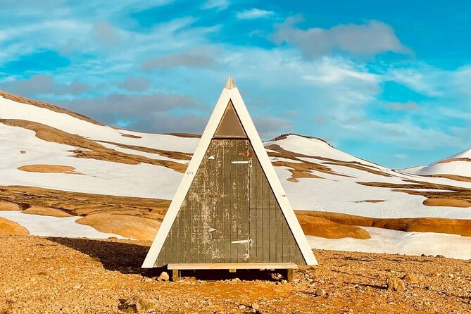 Kerlingarfjöll Day Hike from Reykjavik - Hveradalir brings the strange, colorful scenery