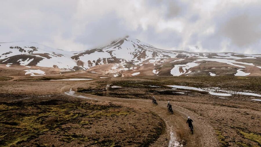 Kerlingarfjöll: Highland Base E-bike Mountain Tour - Geothermal valleys, snow, and volcanic rock