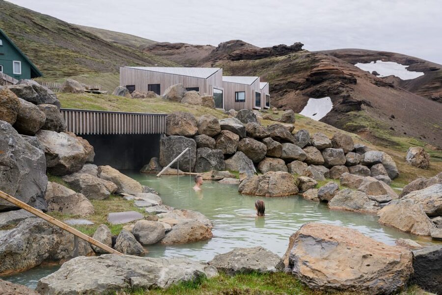 Kerlingarfjöll: Highland Baths Admission - The sauna and cold plunge pairing