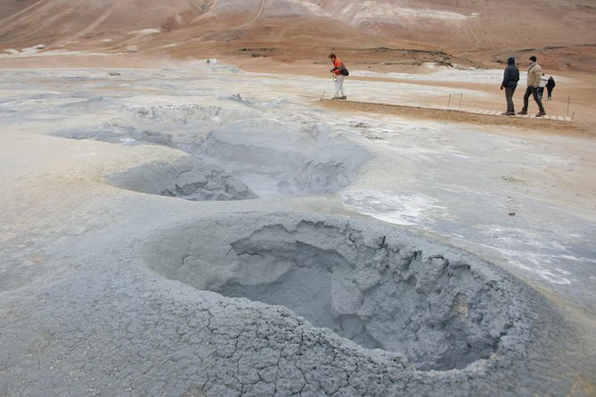 Lake Mývatn and Powerful Dettifoss Day Tour from Akureyri - Mývatn brings volcanic variety
