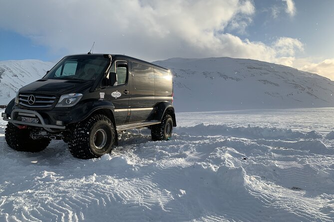 Landmannalaugar and Hekla Volcano / guided private tour - What the Super Jeep adds to the day