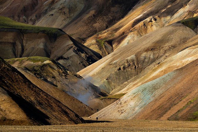 Landmannalaugar Day Tour by Super Jeep - Hjalparfoss and a different kind of waterfall