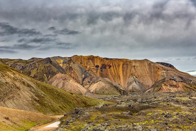 Landmannalaugar, photo infused day tour to the highlands - Thjodveldisbaerinn Stong adds a human story