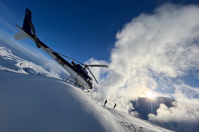 Landmarks from Above: Helicopter tour with 3 Landings - Crossing Þórsmörk and the Eyjafjallajökull area