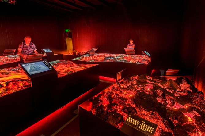 Lava Centre Interactive Volcano Exhibition - Feeling an earthquake instead of just reading about one
