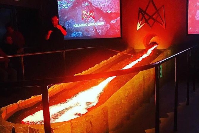 Lava Show Vik Admission Ticket - The 55-minute program, step by step