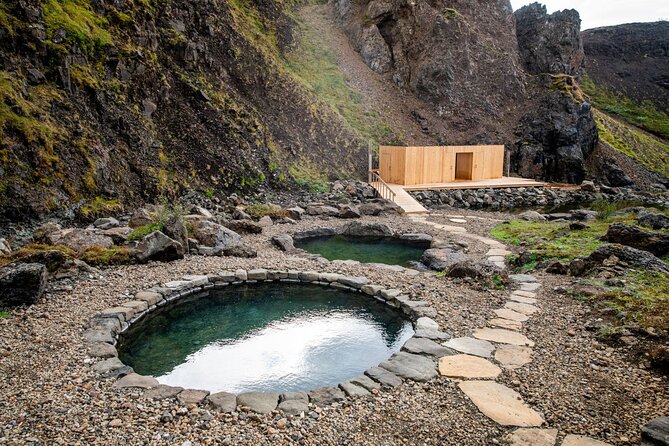 Lava Waterfalls, Sagas & Unique Canyon Baths - Small Group Tour - Deildartunguhver: Iceland’s boiling power source