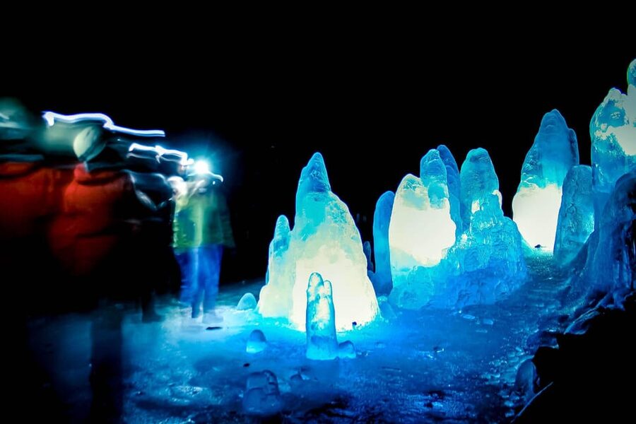 Lofthellir Ice Cave Super Jeep Tour - Getting ready at the cave entrance