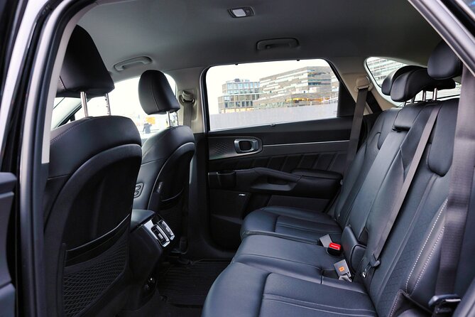 Luxury Private Transfer from Keflavik Airport to Reykjavik - Booking Ahead and Cancellation Rules