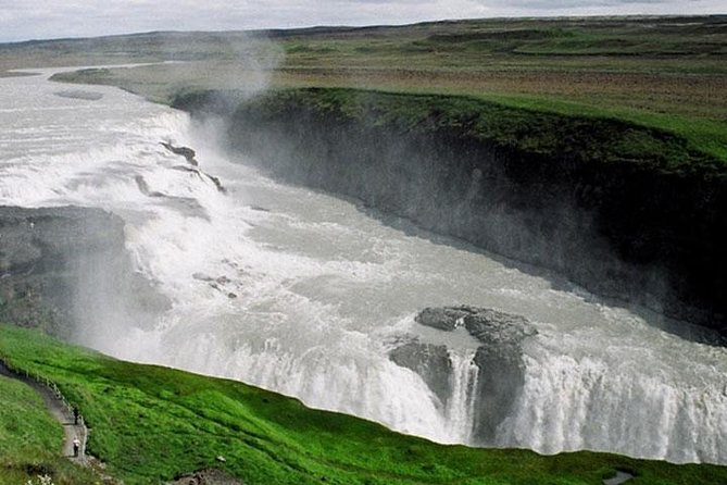 Midnight Sun Golden Circle Tour from Reykjavik - Thingvellir National Park and the meeting of tectonic plates