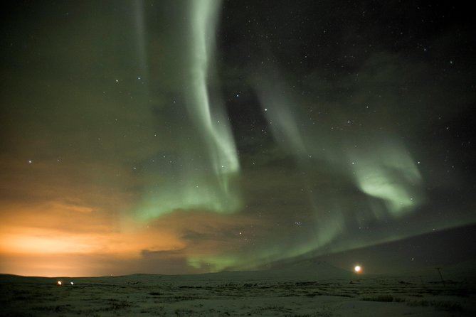 Northern Lights 4x4 Jeep/van Tour from Akureyri - What makes this Akureyri aurora tour worth considering