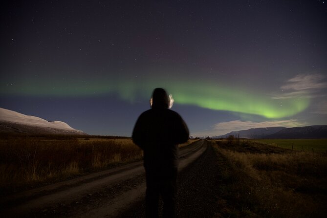 Northern Lights Classic MiniBus Tour from Akureyri - Waiting in the cold for the sky to cooperate