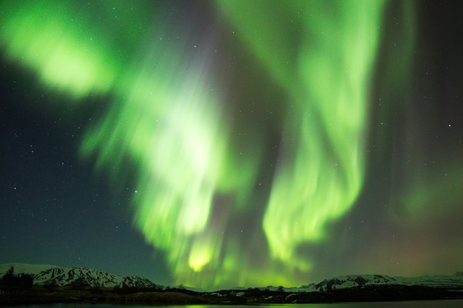 Northern Lights Cruise from Reykjavik - The first hour: finding darkness on the water