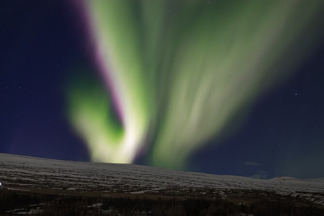 Northern Lights Hunting (Private) - Waiting outdoors with hot chocolate and doughnuts