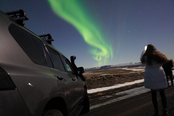 Northern Lights In luxury off-road SUV with Photos and Treats - What the Private Northern Lights Tour Really Offers