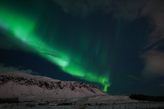 Northern Lights In luxury off-road SUV with Photos and Treats - Professional Photos Are a Useful Extra