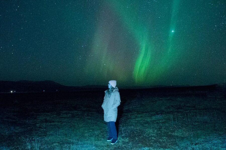 Northern Lights in Mini Bus, Photos, Hot Cocoa and Pastries - What the strong guide feedback tells you
