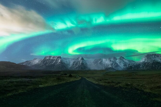 Northern Lights Small-Group Tour with Free Photos & Hot Chocolate - Free aurora photos, with a few limits