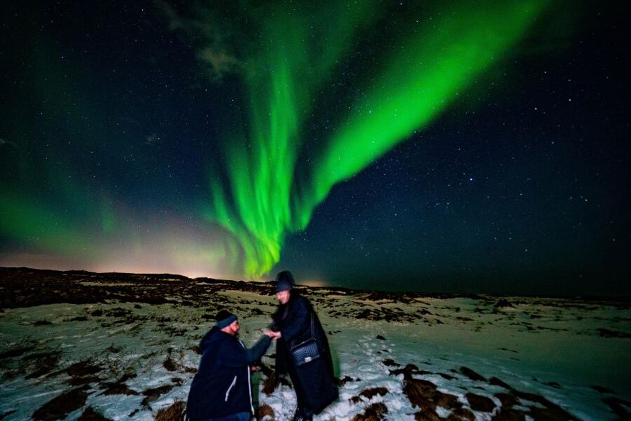 Northern Lights Tour From Reykjavik with Photography - A one-hour guided stop in the Icelandic countryside