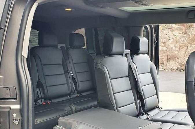 One-Way Private Transfer from Blue Lagoon to Reykjavik - The Blue Lagoon visit is not included