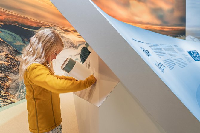 Perlan - Wonders of Iceland Experience - Áróra: the 30-minute Northern Lights planetarium show