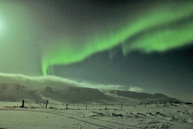 Photography tour - Northern light Hunting from Akureyri - Why this Akureyri aurora tour is worth considering