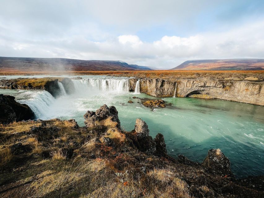 Port Akureyri: Godafoss Waterfall, Myvatn and Baths Tour - Goðafoss: a powerful first stop with a local story