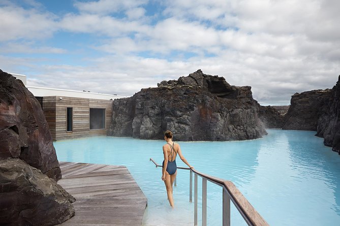 Private Airport - Blue Lagoon - Reykjavík - The short ride to the Blue Lagoon