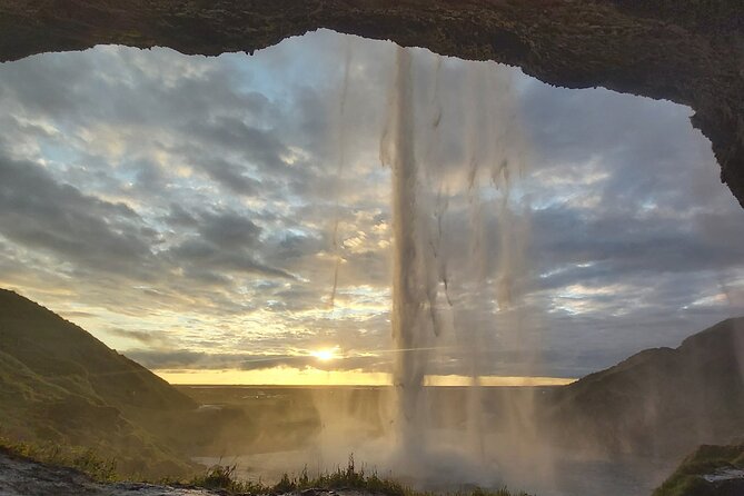 Private Day Tour: Explore Iceland’s South Coast & Glacier Hike - The three-hour Sólheimajökull glacier hike