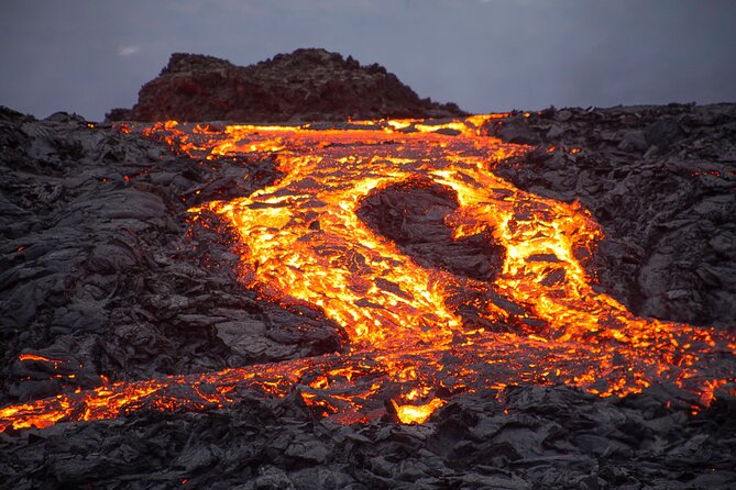Private Full-Day Tour to Geldingadalir Active volcano from Reykjavik - What the volcano viewing may feel like