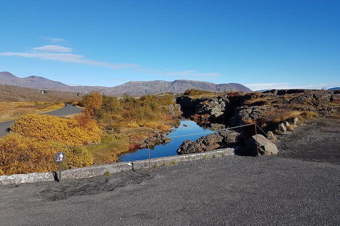 Private Golden Circle Thingvellir,Geysir,Gullfoss,Fridheimar - Gullfoss Waterfall: A Short Walk to a Big View