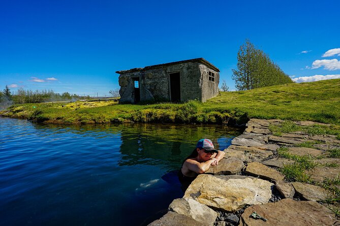 Private Golden Circle with Photographer, Lunch & Secret Lagoon - What the $1,451 group price really buys