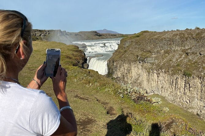Private Guided Tour Golden Circle & Friðheimar Greenhouse Iceland - Þingvellir: where two tectonic plates pull apart