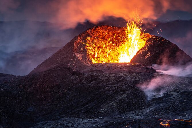 Private Guided Volcano Hike Iceland - What the guide adds to the day
