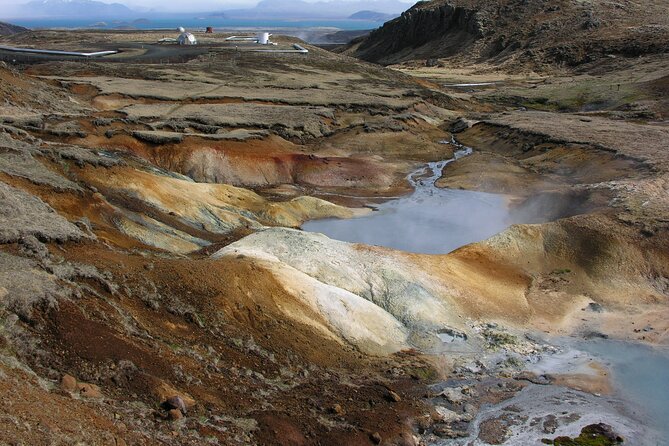 Private Helicopter Tour in Hengill Geothermal Area with Landing - Landing among hot springs and volcanic ground