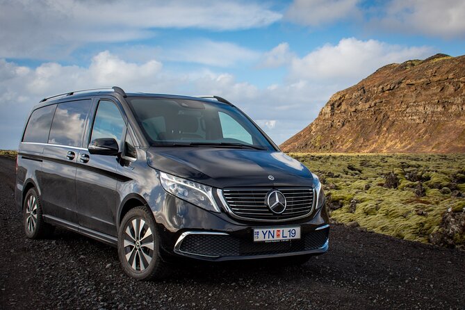 Private Hire Adventure Guide & Vehicle - Northern Lights and photography outings