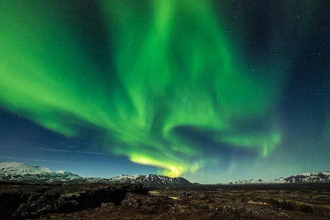 Private Northern Lights by Super Truck 4x4 - What the super truck adds to the evening