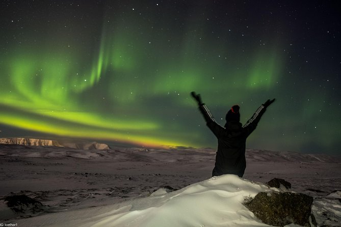 Private Northern lights with photographs - Understanding the lights instead of simply waiting