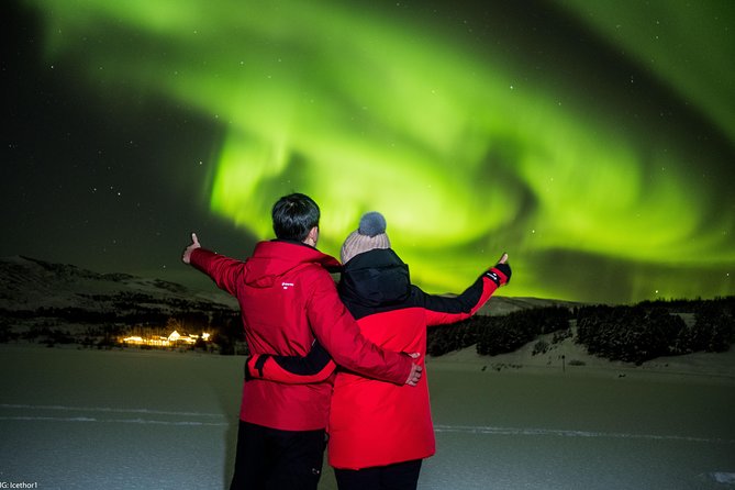 Private Northern lights with photographs - Why the private format changes the value
