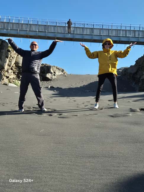 Private Reykjanes Tour w. Pick up at Keflavik Int. Airport - Lake Kleifarvatn and the quieter inland route