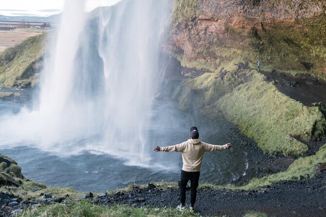 Private Secret Spots of Iceland Full day Tour with Photography by Luke - Grænavatn: A Green Volcanic Crater Lake