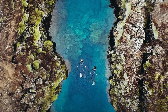 Private Silfra Snorkeling 6 p. group - Meet on Location - with Underwater Photos - Safety Instruction Before the Water