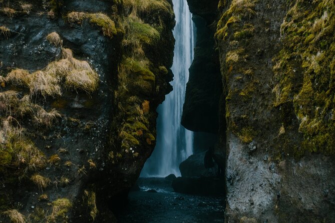 Private South Coast, Black Sand Beach and Glacier (Up to 8 Pax) - Sólheimajökull: black ash on ancient ice