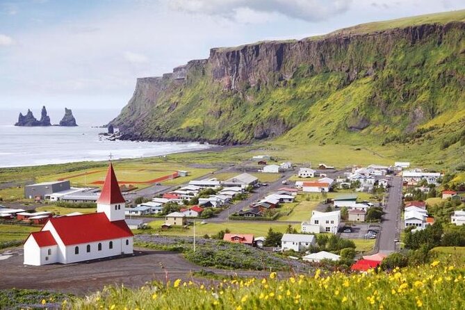 Private South Coast Fire and Ice: Glacier viewpoint & Lava Show - The Lava Show brings Iceland’s volcanoes indoors