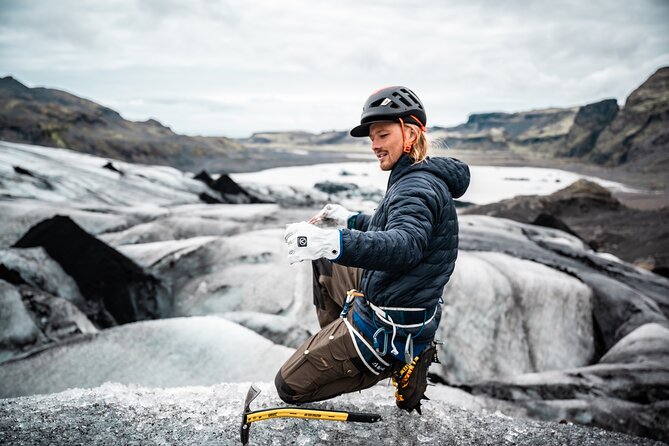 Private SOUTH COAST & Glacier Hike | Luxury 4x4 and photos inc. - Skógafoss: a powerful first stop