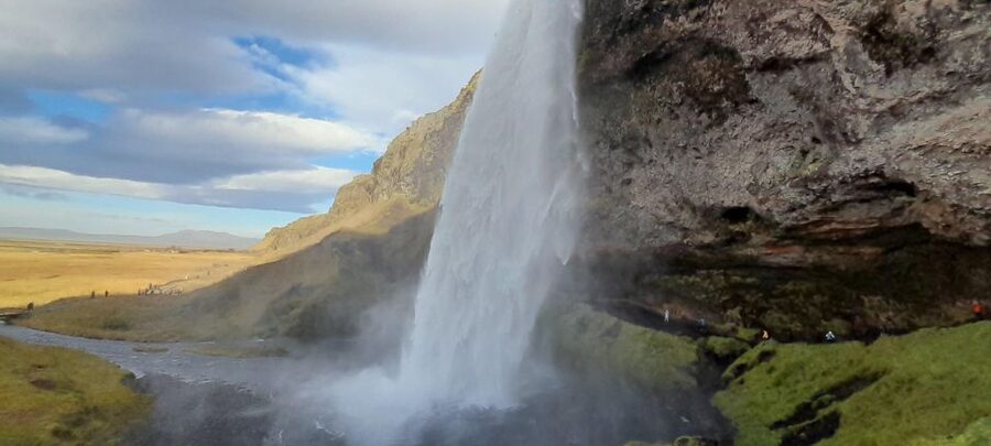 Private South Coast Tour from Reykjavik - Is $566 per person a fair price?