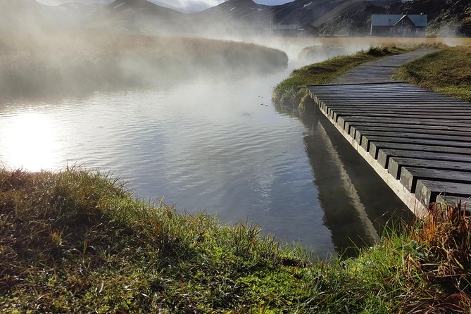 Private Superjeep Landmannalaugar and Hekla Volcano Day Trip - Ljlotipollur and the blue volcanic crater