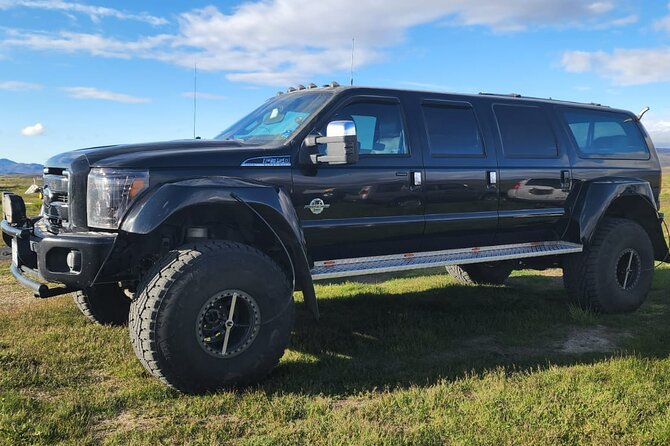 Private Tour Höfn: Jokulsárlón , Diamond Beach, Secret Glacier - Standard Jeep versus luxury expectations