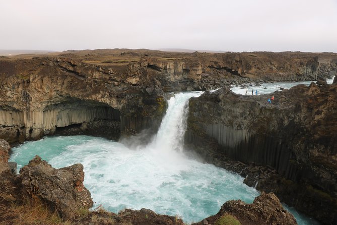 Private Tour in Northern Iceland from Akureyri - Skútustaðagígar: volcanic forms beside the lake