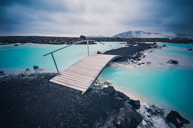 Private transfer Blue Lagoon relaxation round trip (entrance fee not included) - A private route from Reykjavik to the Blue Lagoon